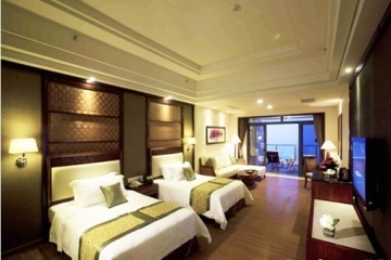 專(zhuān)業(yè)之選 華鑫房地產(chǎn)經(jīng)紀(jì)，大亞灣龍光城銷(xiāo)售領(lǐng)航者